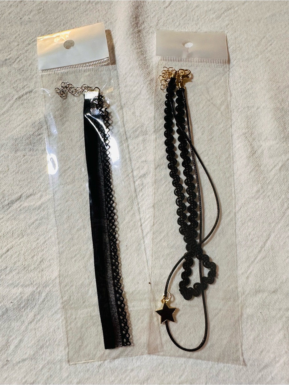 ⭐️ #6 - 90’s Vibe New Black Choker Set
